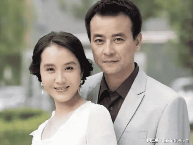 恩愛十幾年難抵殘酷現(xiàn)實(shí)？羅鋼娶小23歲郝蕾年齡差原來不算坎(圖8)